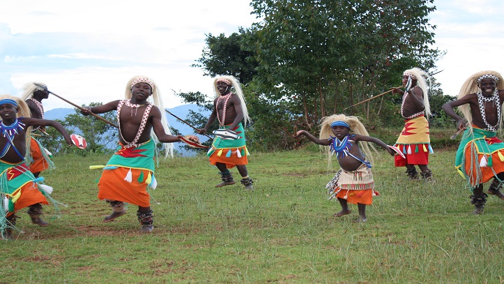 visa-rwanda-danseurs-en-tenue-traditionelle-visatropical.jpg